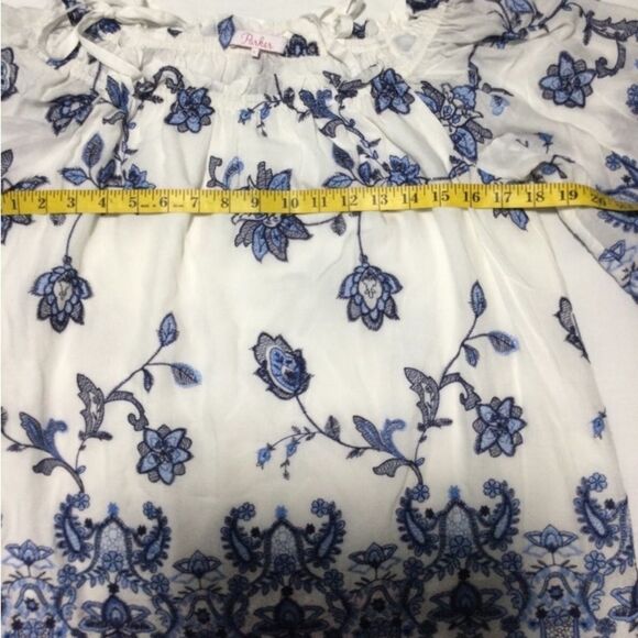 Parker Blouse Top Women’s Size Large Color White & Blue Embroidered Flower - Picture 11 of 11